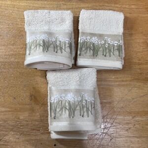 Vtg Croscill Cream Cotton Floral Washcloth Set of 3 Botanical White Flower 12x12